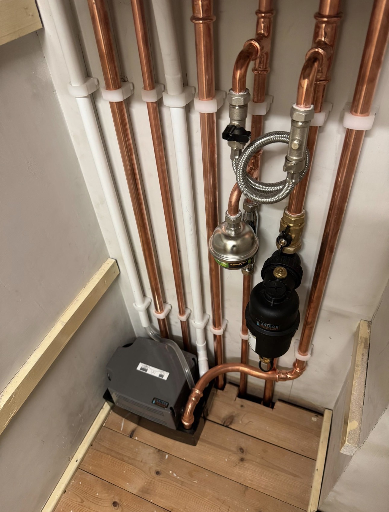 Neat pipework and system filter on Hull boiler installation